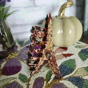 NWOT Eiffel Tower hair clip